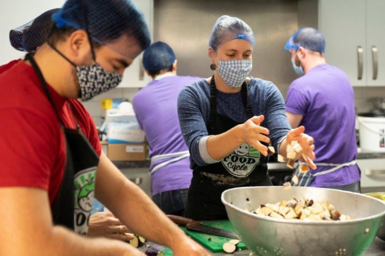 Soup Kitchen Volunteering Volunteer at a soup kitchen near you